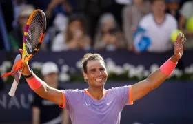 Rafael Nadal celebra tras su victoria sobre el italiano Flavio Cobolli.  