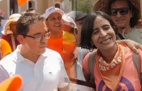 El Gobernador del Magdalena y la Ministra de Ambiente en las marchas de este Primero de Mayo. 
