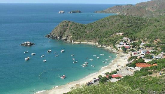 144 tourists from Cali arrive at Margarida Island in Venezuela