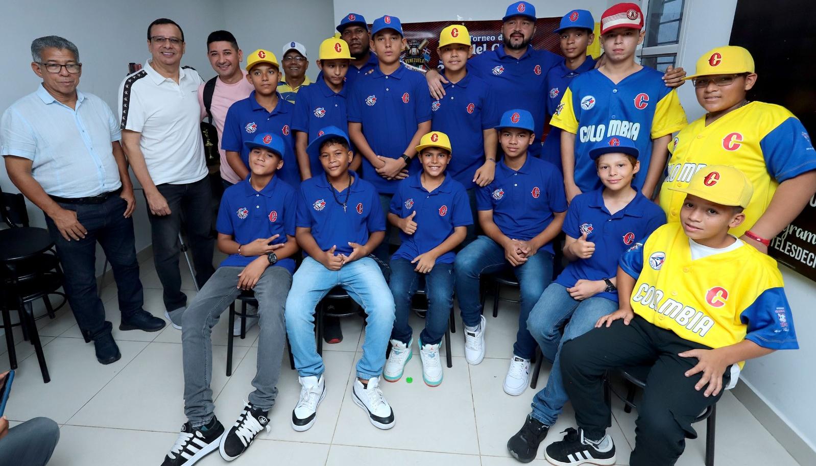 Integrantes del cub de béisbol Blue Jays de Barranquilla.