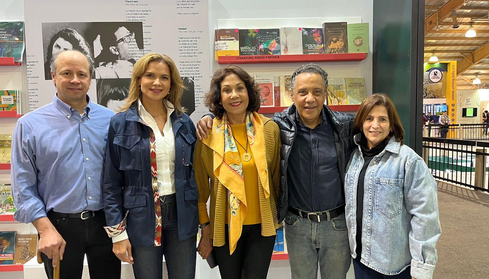 Francisco Lloreda, María Teresa Egurrola, Lola De La Cruz, Alonso Sánchez Baute y María Margarita Carbonell de Meisel.