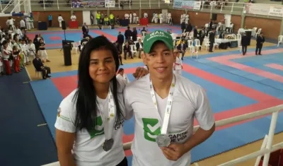 Shanne Torres y Luis Triviño, karatecas del Atlántico. 
