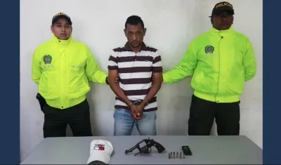 Reynel Tapias Morales, de 47 años, fue capturado con un arma.
