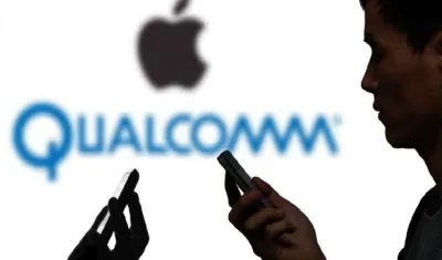 La corte popular intermedia de Fuzhou (China) "ha aceptado dos solicitudes preliminares" de Qualcomm contra cuatro subsidiarias chinas de Apple. 