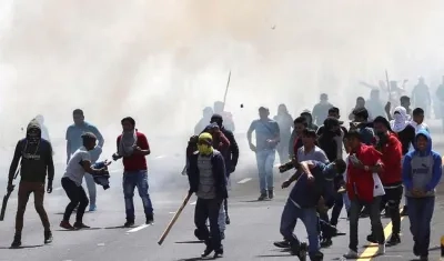 Indígenas y militares chocaron durante las protestas contra las medidas del presidente Lenín Moreno.