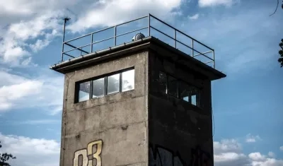 Desde esta torre, Alemania comunista vigiló la frontera con la República federal entre 1961 y 1989,