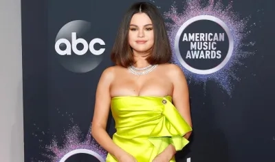 Selena Gomez, cantante estadounidense de origen mexicano.