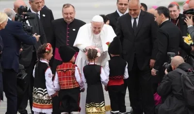 El Papa Francisco a su llegada a Bulgaria.