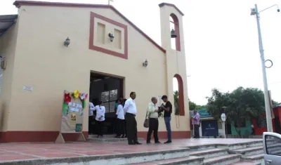 La iglesia del corregimiento de Caracolí (Malambo), lista para la celebración.