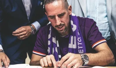 Frank Ribery, jugador francés. firma contrato con la Fiorentina. 