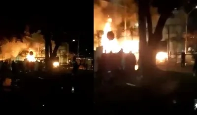 El incendio provocado en la planta de combustible de Ecopetrol en Yumbo, Valle.