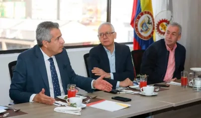 Los ministros del Interior, Luis Fernando Velasco y el de Salud, Guillermo Jaramillo. 