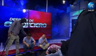 Hombres encapuchados someten al personal de la televisora