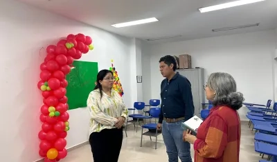 La alcaldesa Alcira Sandoval en el remodelado Centro Regional de Atención a Víctimas