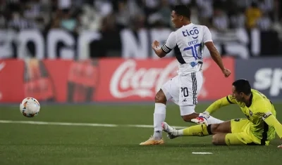 El segundo gol de Carlos Bacca ante Botafogo, en Río de Janeiro. 