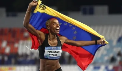 Yulimar Rojas es la actual poseedora del récord mundial de salto triple. 