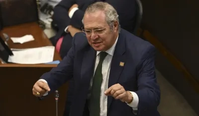 Iván Name, presidente del Senado, acusado de recibir coimas del Gobierno Nacional. 