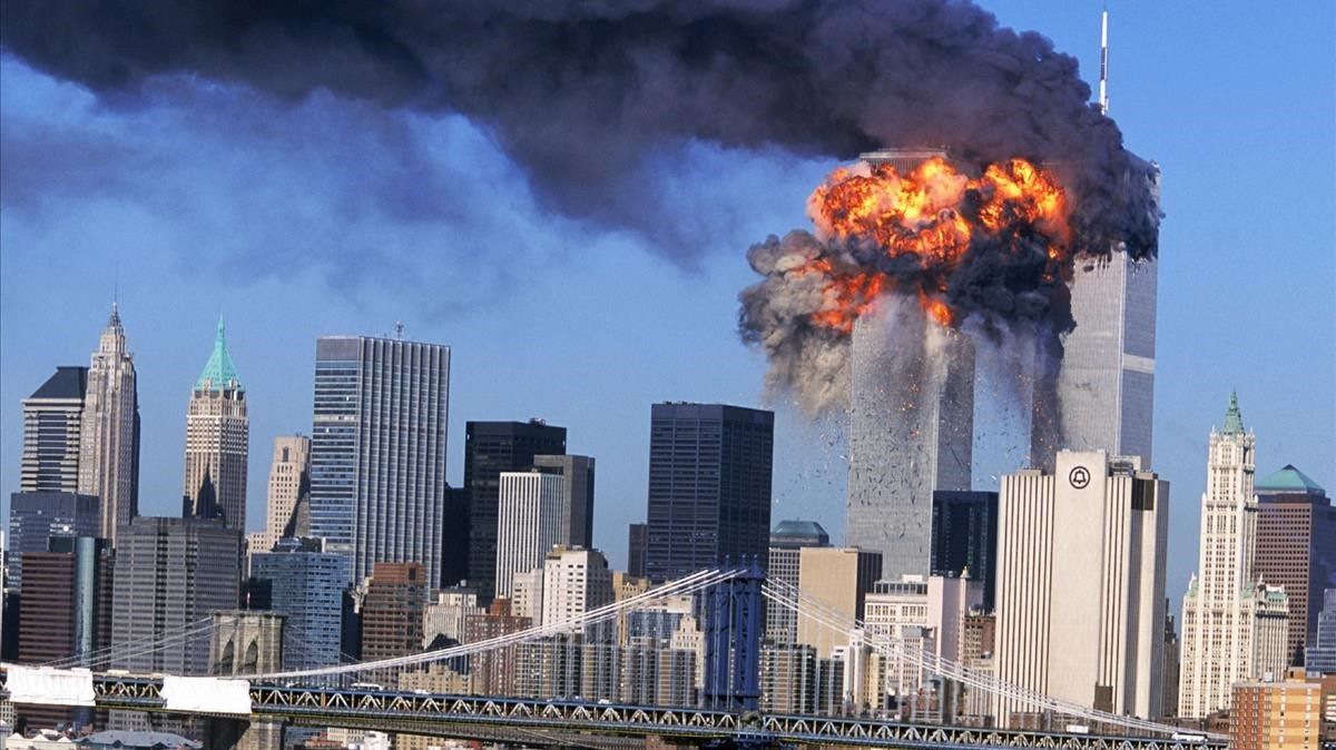 Las torres gemelas envueltas en llamas, tras ser impactadas por los aviones.