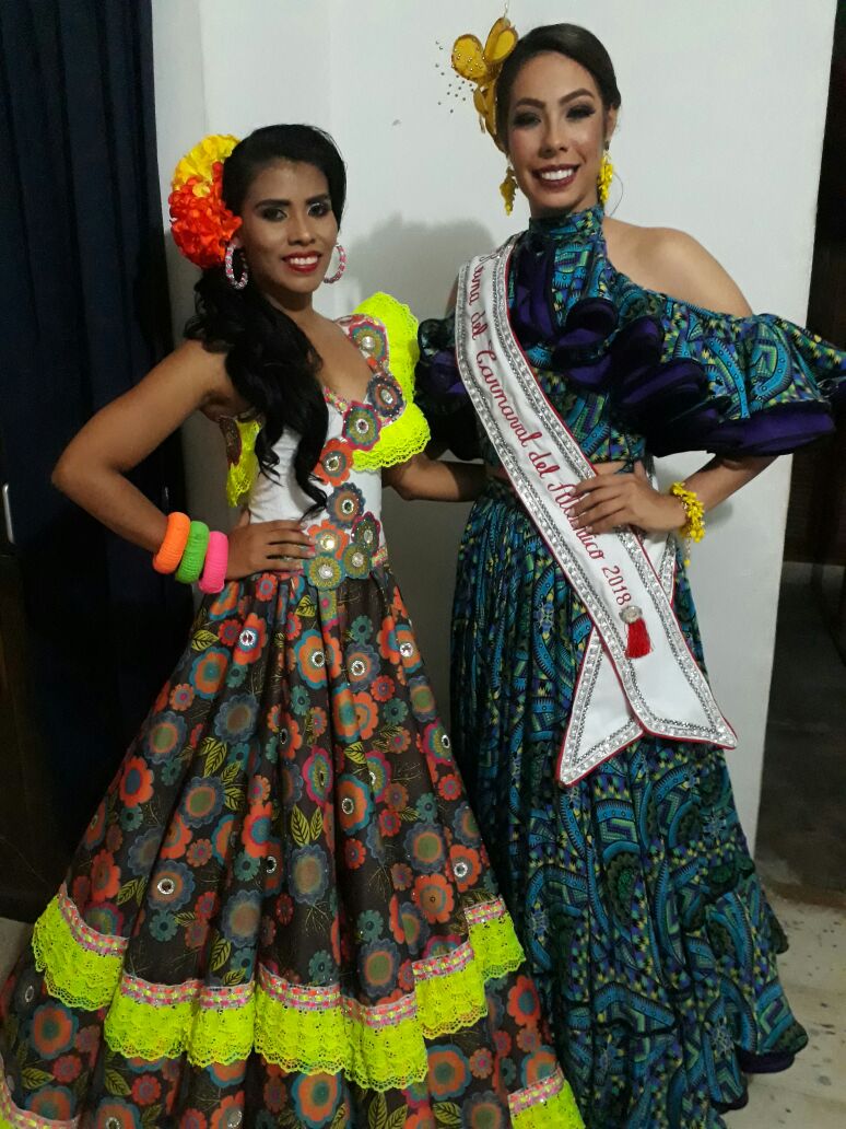  Aseneth Paola Rojas Varela y María Alejandra Borrás, reina del Carnaval del Atlántico 2018.