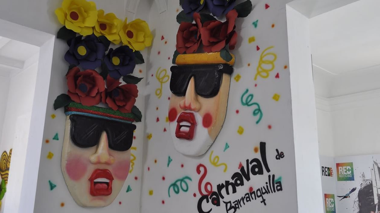 El Carnaval de Barranquilla adorna uno de los ambientes.