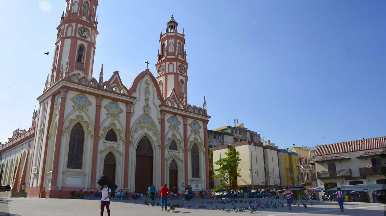 La Iglesia San Nicolás, con nueva cara y una amplia plaza en su entorno.