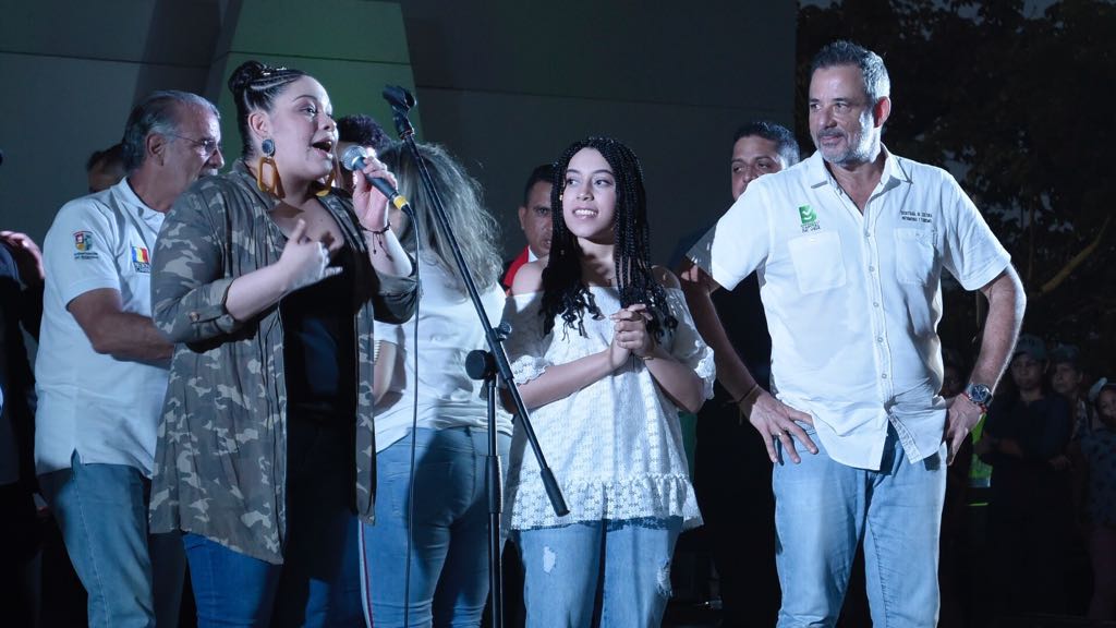 Eikol Arroyo interpretó una canción 'En Barranquilla me quedo'.