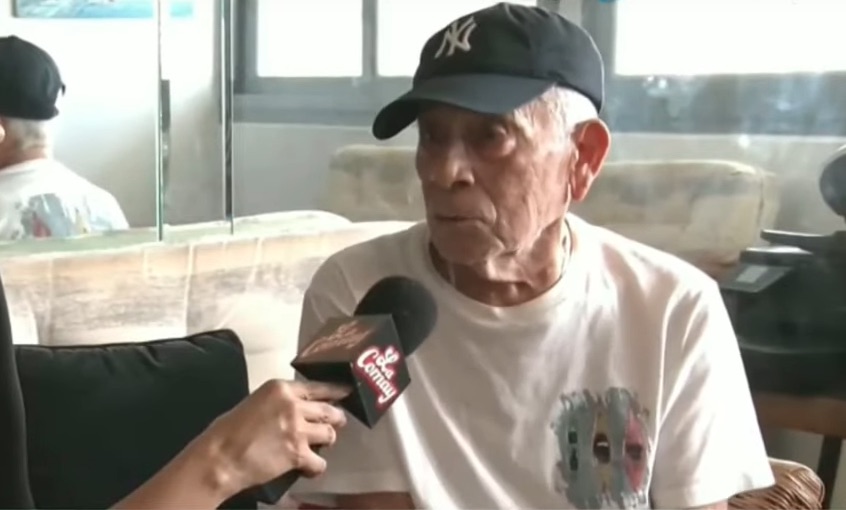 Ralph Cartagena durante la entrevista con la periodista Sylvia Hernández.