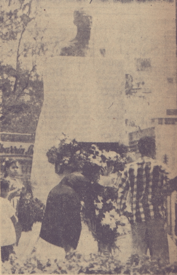   Homenaje al Busto de Jorge Eliecer Gaitán Ayala Abril 10-1957