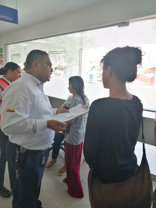 Aneta estuvo acompañada por personal de Migración Colombia durante unos exámenes de rutina en el Hospital Julio Méndez Barreneche. 