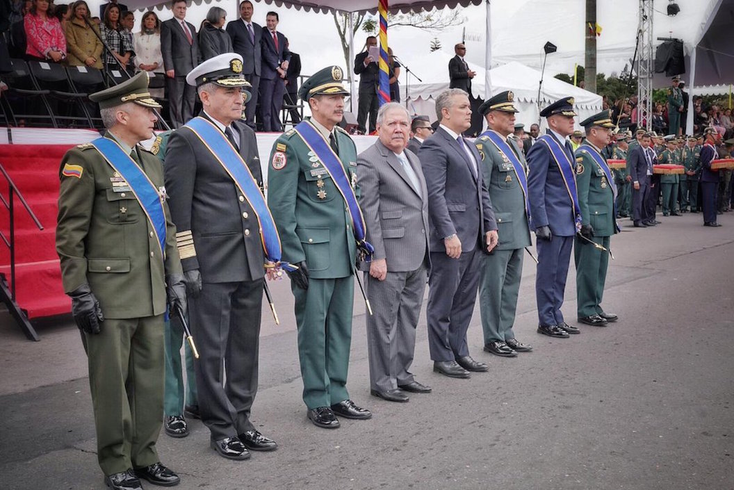 El Presidente Iván Duque, el Ministro de Defensa Guillermo Botero y os altos mandos militares.