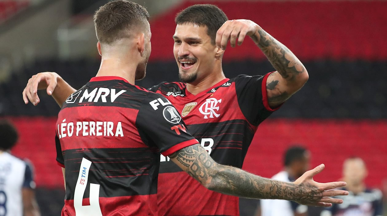 Matheus Soares de Flamengo celebra un gol