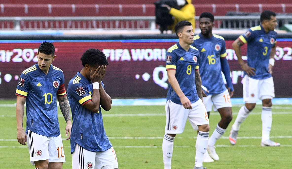 Tristeza y decepción de los jugadores colombianos.