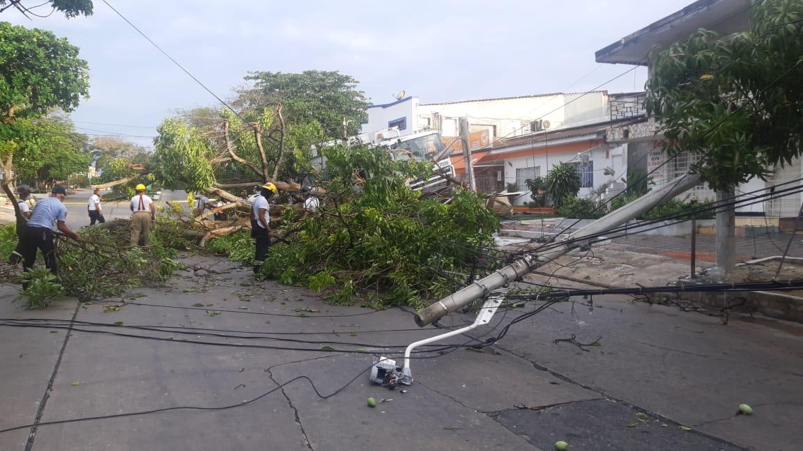 Bomberos de Barranquilla atendieron la emergencia.