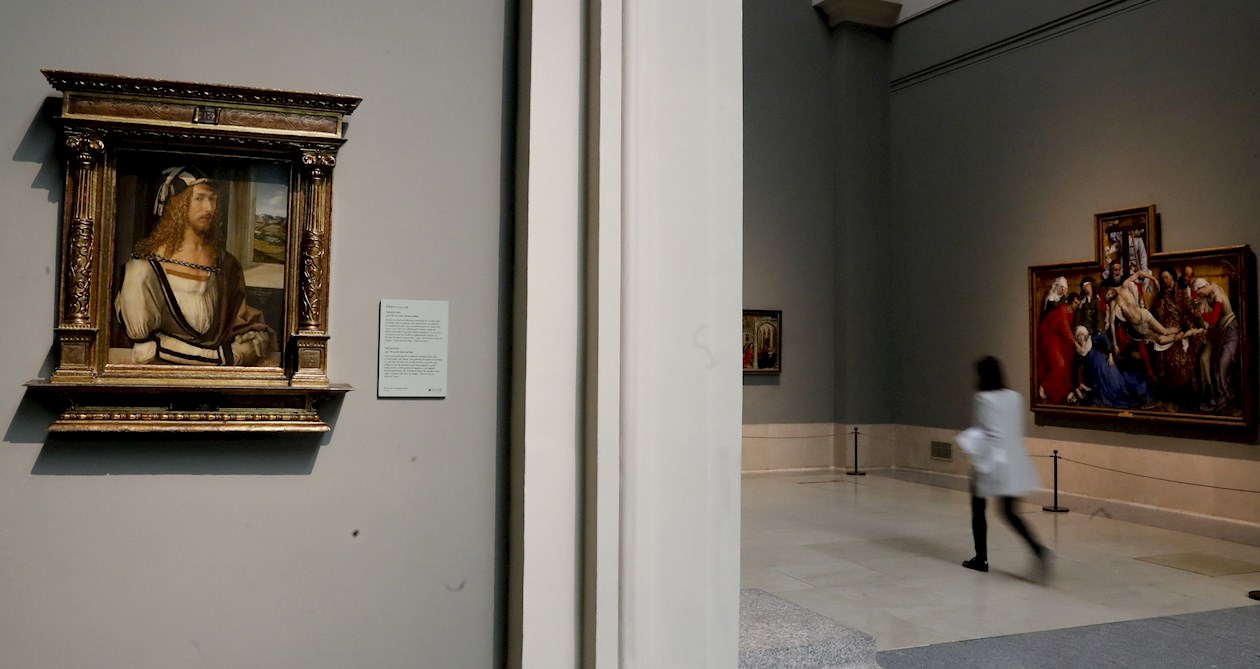 Autorretrato de Alberto Durero expuesta en la muestra "Reencuentro", un espectacular montaje de las obras del Museo del Prado más emblemáticas de la colección permanente del Museo del Prado que se inaugura el sábado y se extenderá hasta el 13 de septiembre en la Galería Central de la Pinacoteca. 