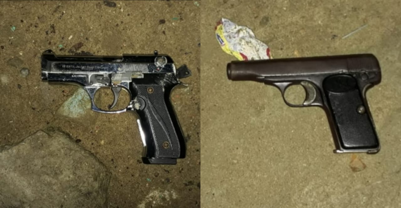 Las dos armas que hallaron en el lugar de la balacera.