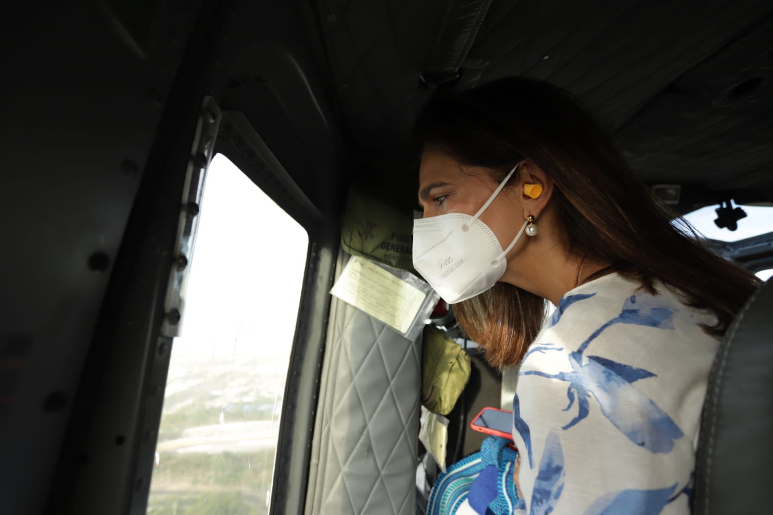 La ministra de Transporte, Ángela María Orozco, supervisa desde el aire el último día del Plan Navidad de Movilidad.