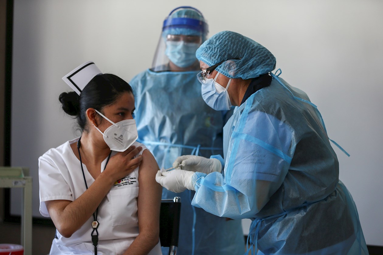 Ecuador comenzó su campaña de vacunación.