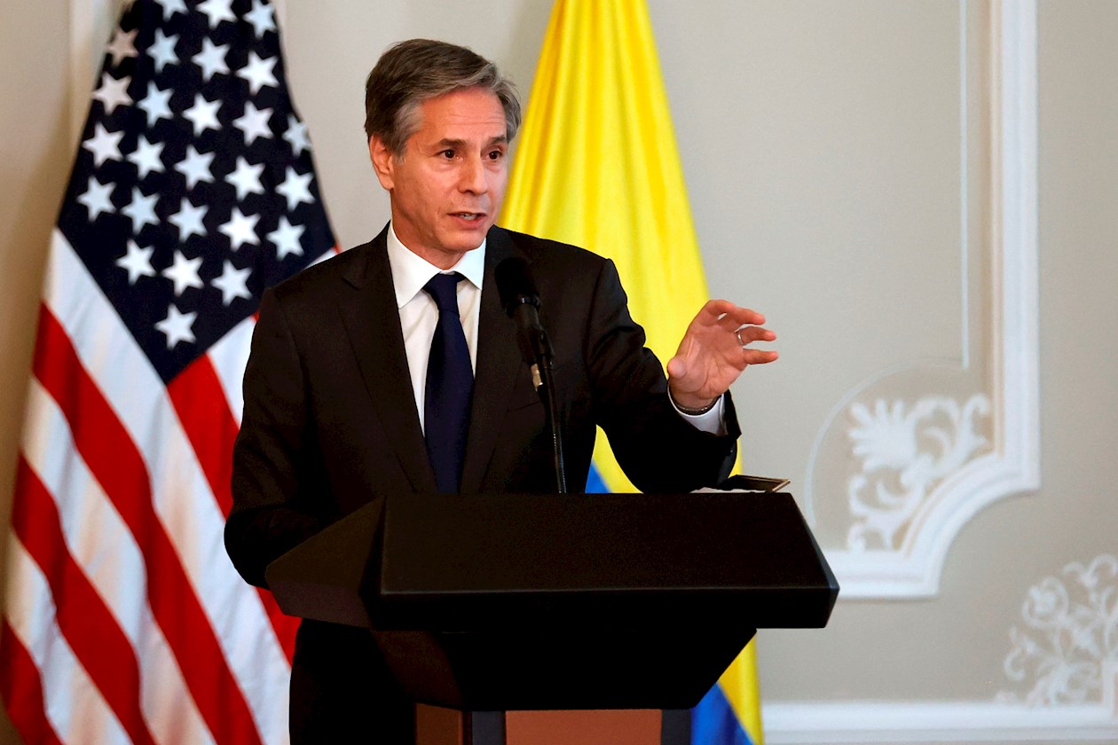 El secretario de Estado de EEUU, Antony Blinken habla hoy, durante una declaración conjunta con el presidente de Colombia Iván Duque, desde la Casa de Nariño en Bogotá (Colombia). 