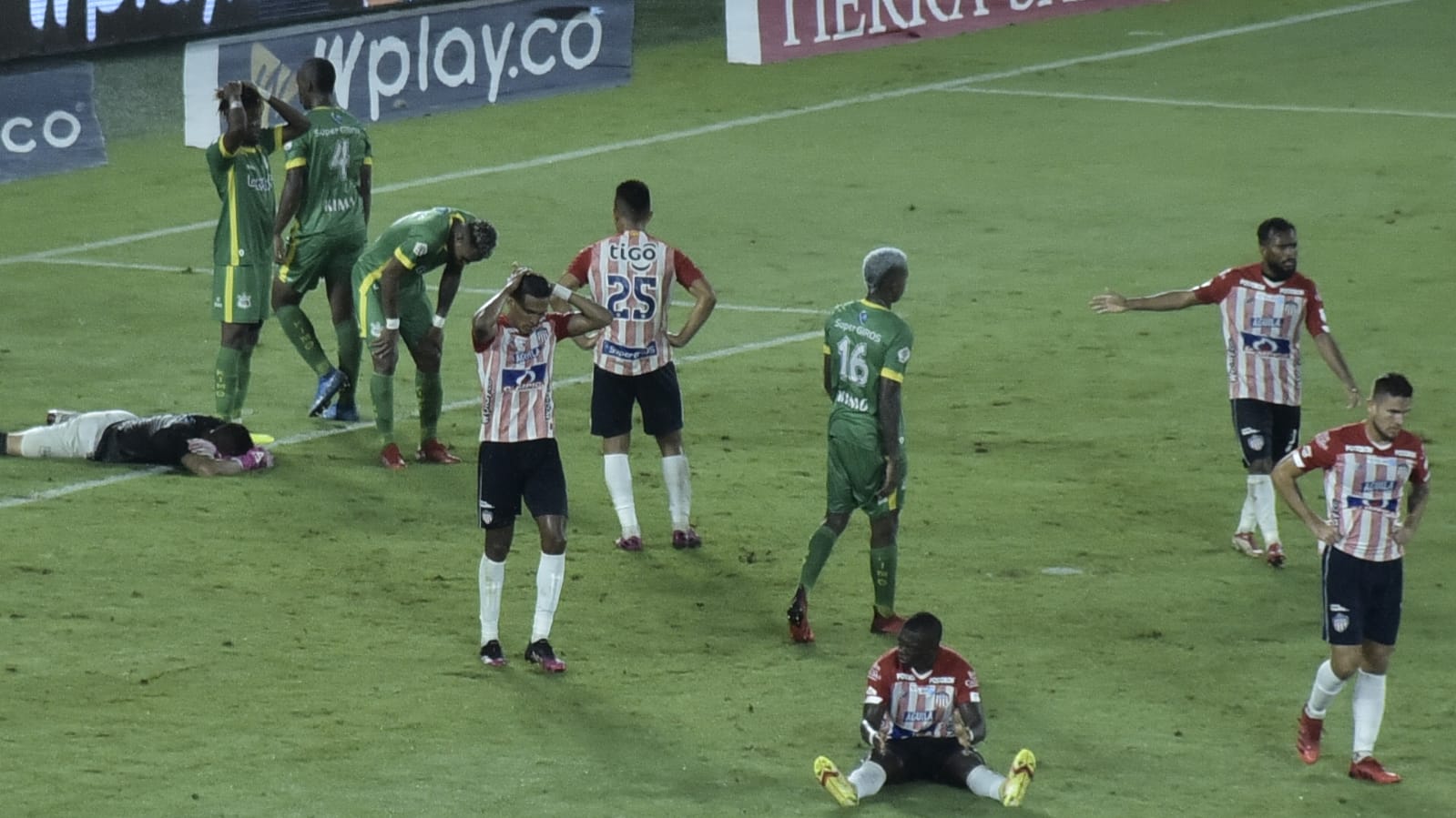 Definitivamente los dirigidos por Arturo Reyes no encuentran la ruta del gol.