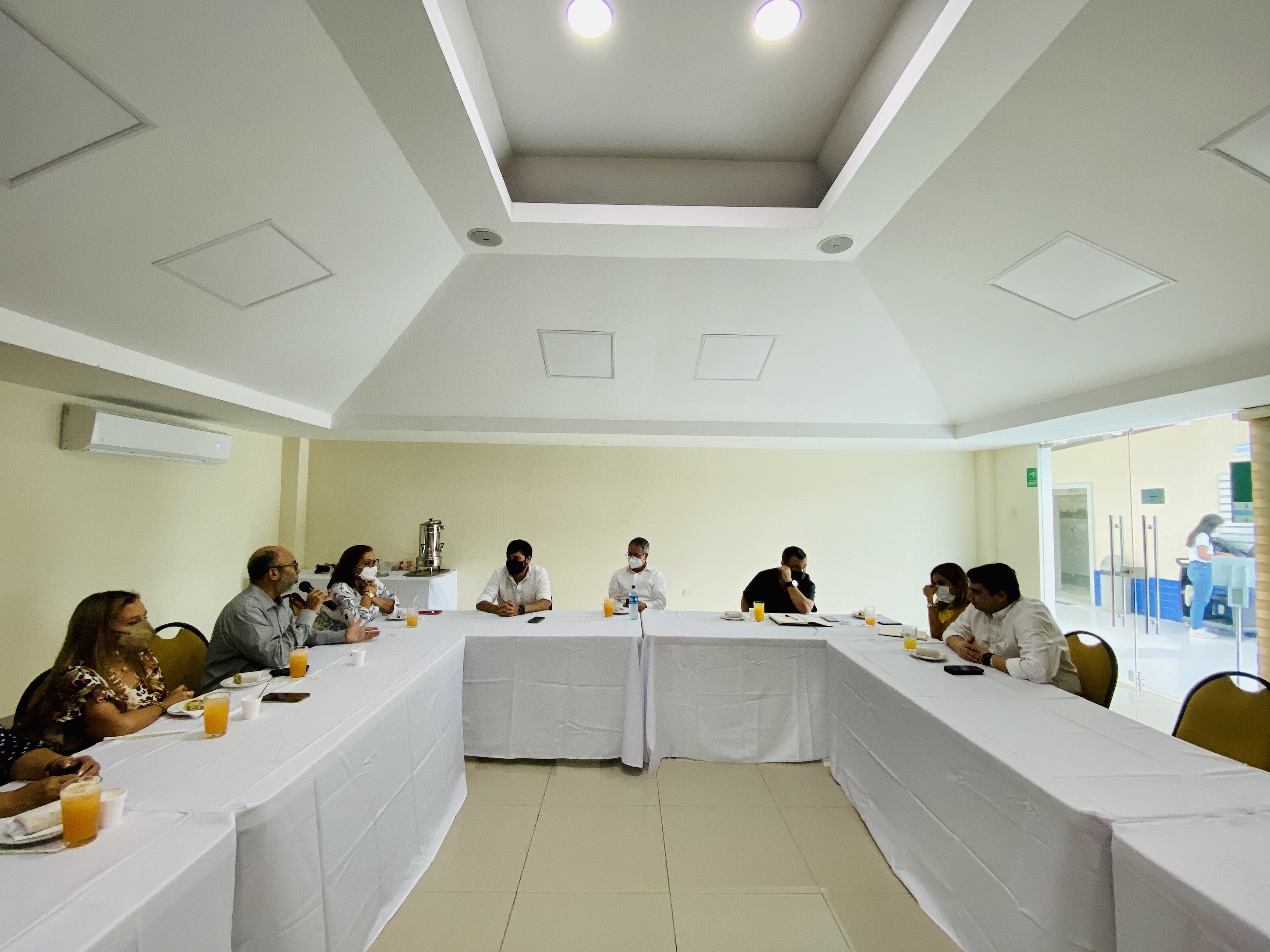 Reunión en Barranquilla, en la que se habló del Palacio de Justicia para Barranquilla.