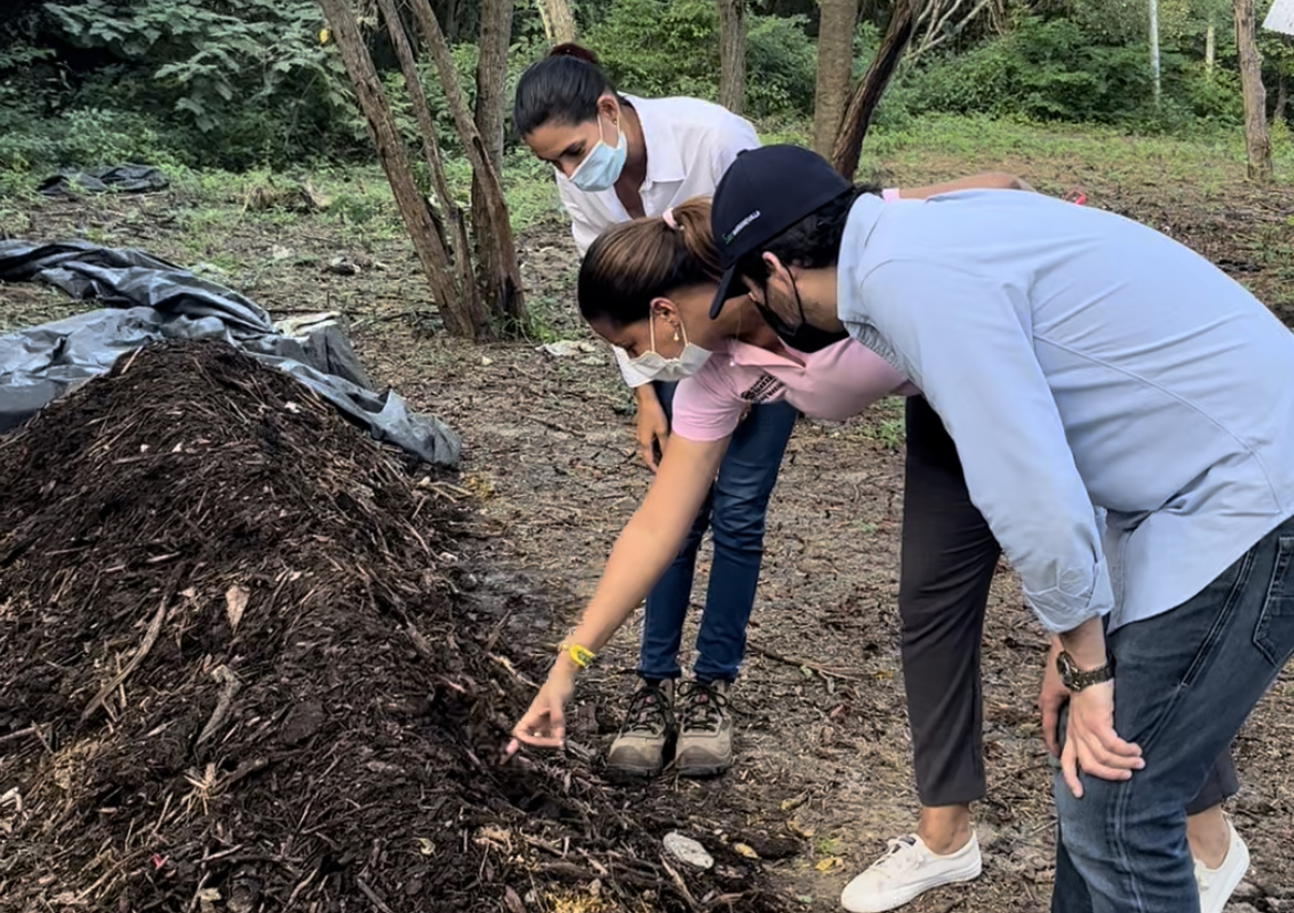 Plan piloto de conversión de residuos de El Playón en abono.