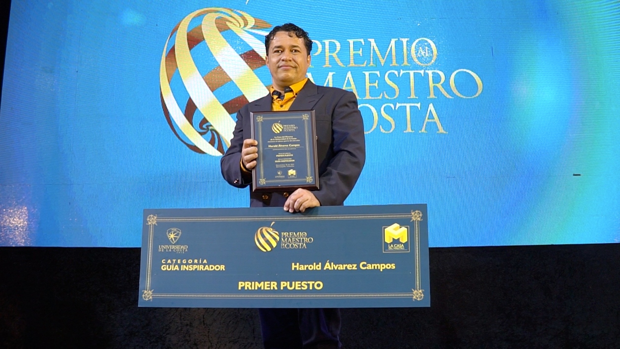 Harold Álvarez Campos, ganador en Categoría Guía Inspirador.
