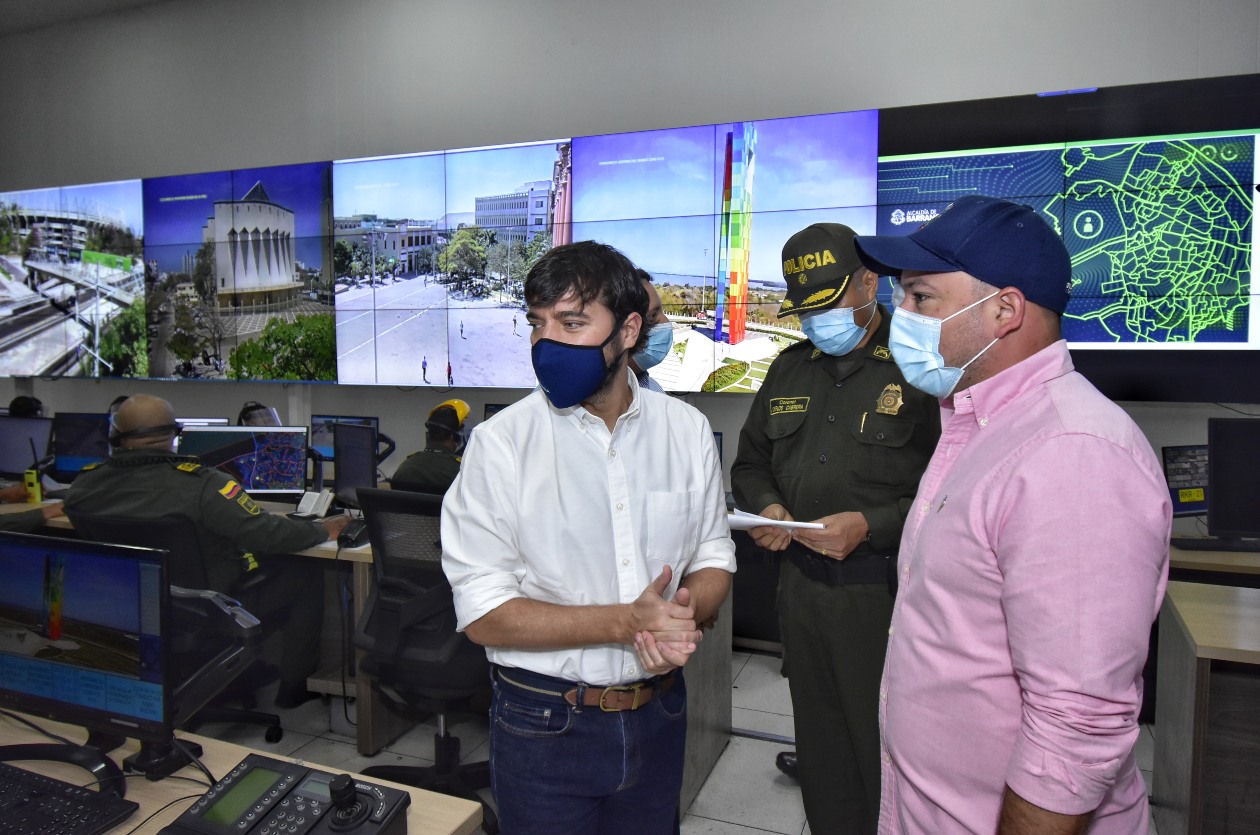 El Alcalde de Barranquilla, Jaime Pumarejo y jefe de la Oficina para la Seguridad y Convivencia Ciudadana, Nelson Patrón.