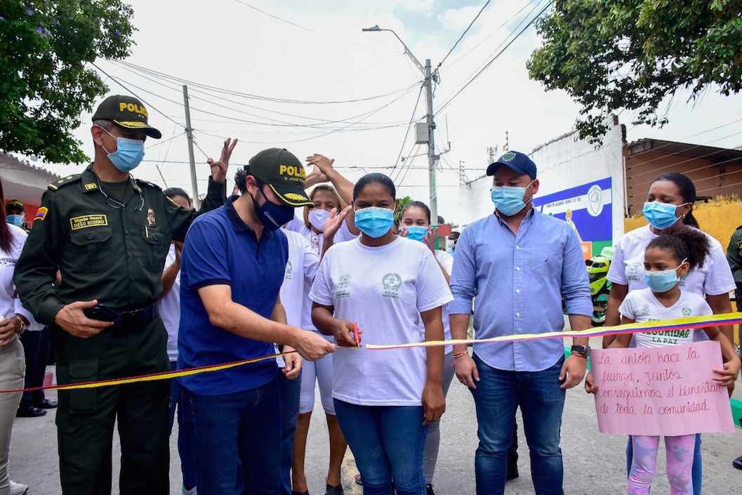 Corte simbólico de la cinta.