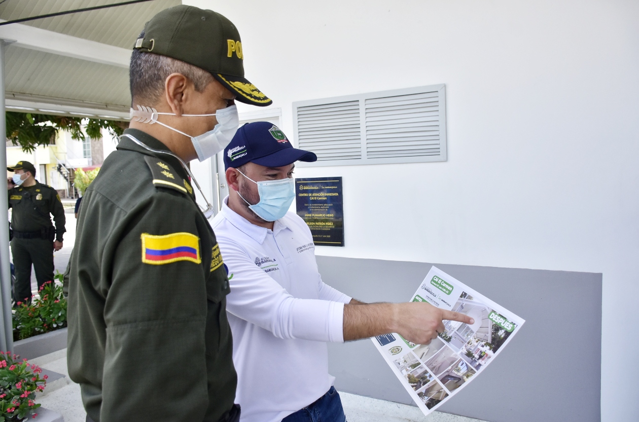 El comandante de la Policía Metropolitana de Barranquilla, general Diego Rosero y el jefe de la Oficina para la Seguridad y Convivencia Ciudadana, Nelson Patrón Pérez.