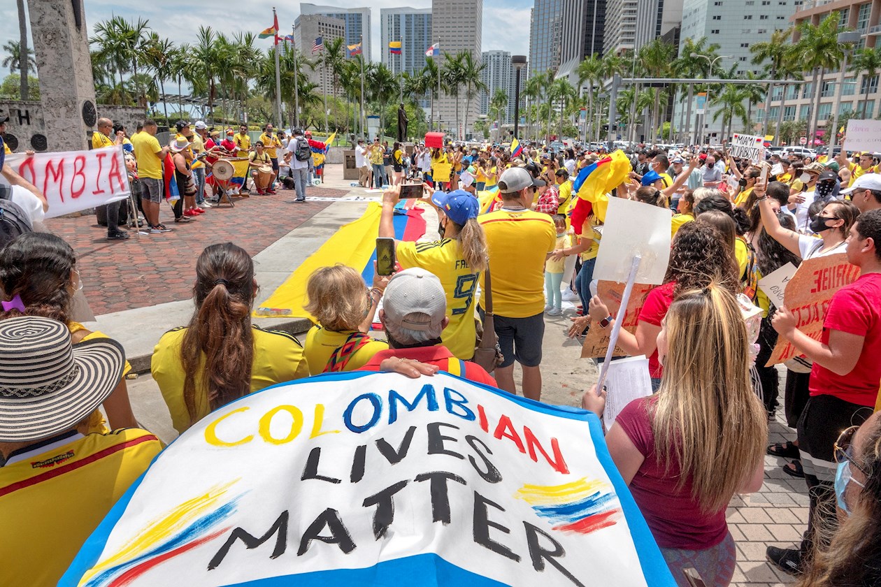 Colombianos se reunieron para enviar un mensaje de apoyo y "resistencia" a las protestas contra el Gobierno de Iván Duque.