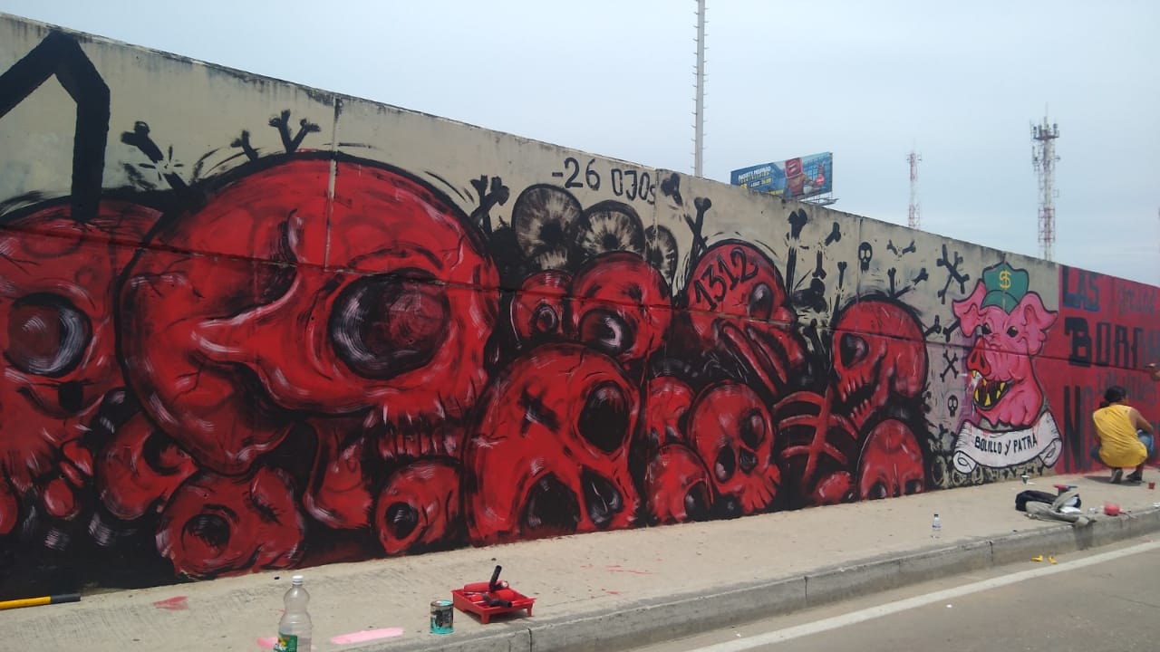 Mural gigante pintado por más de 200 jóvenes en la Circunvalar
