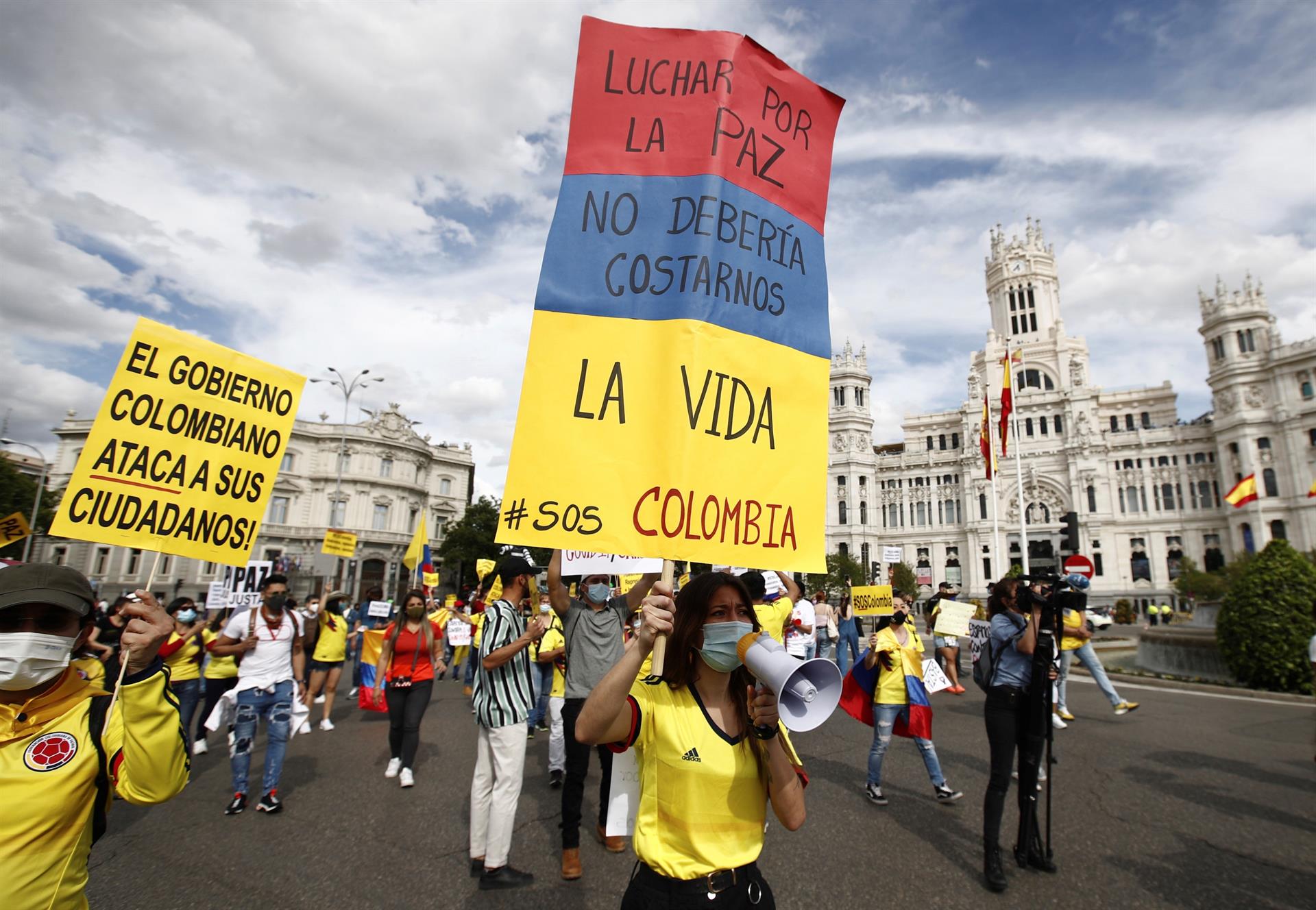 Manifestación de colombianos en España este sábado, contra abuso de la Fuerza Pública.