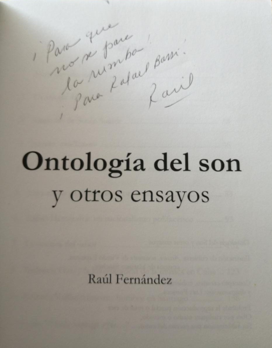 Libro autografiado por el investigador cubano Raúl Fernández que terminó en la basura.