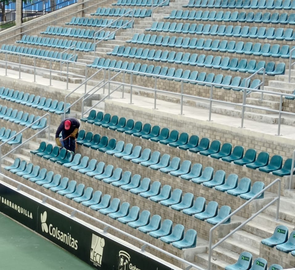Procedimiento aplicado en las sillas del estadio de Tenis. 